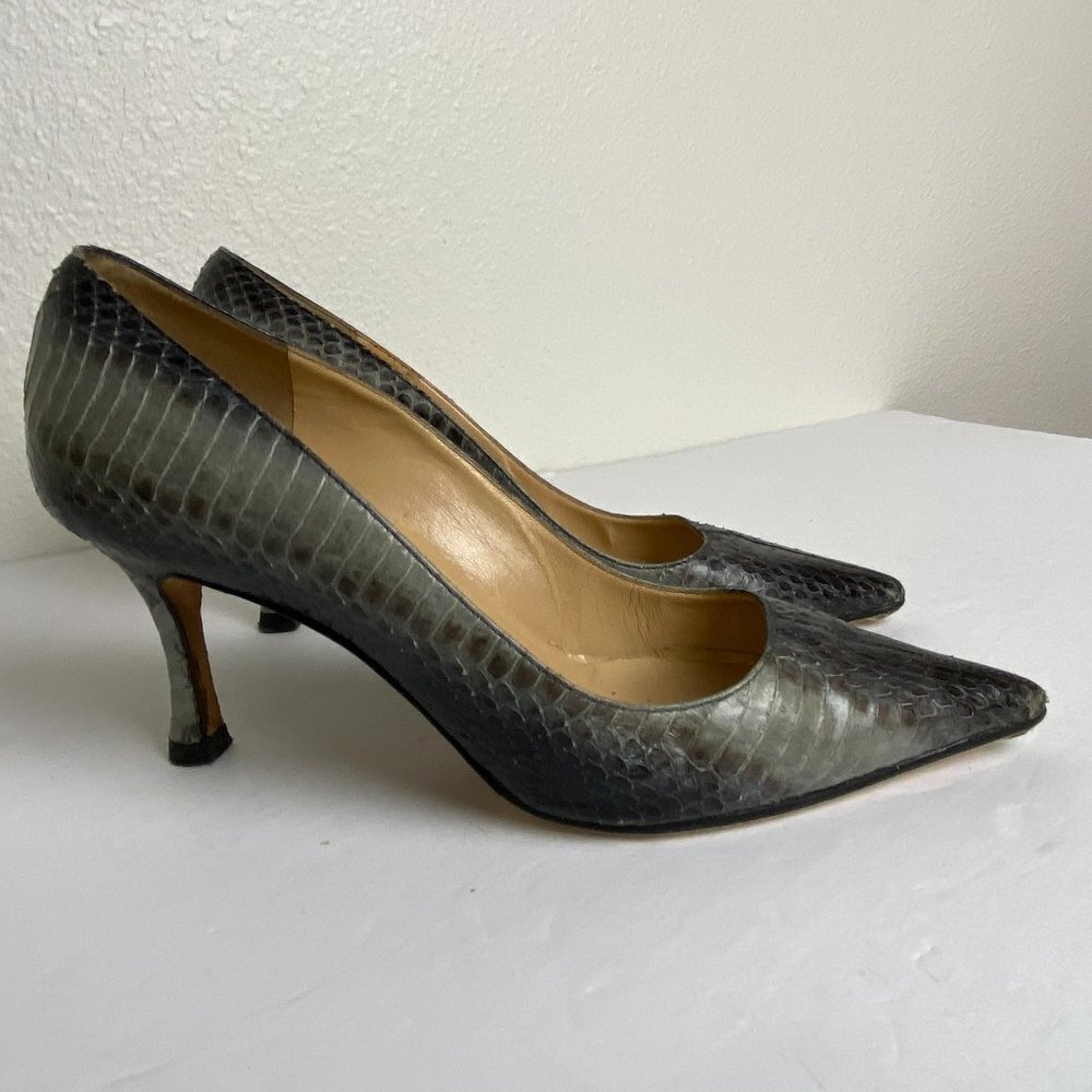 Manolo Blahnik Python Snake Print Heels Pumps Gray Black Sz EU 37.5